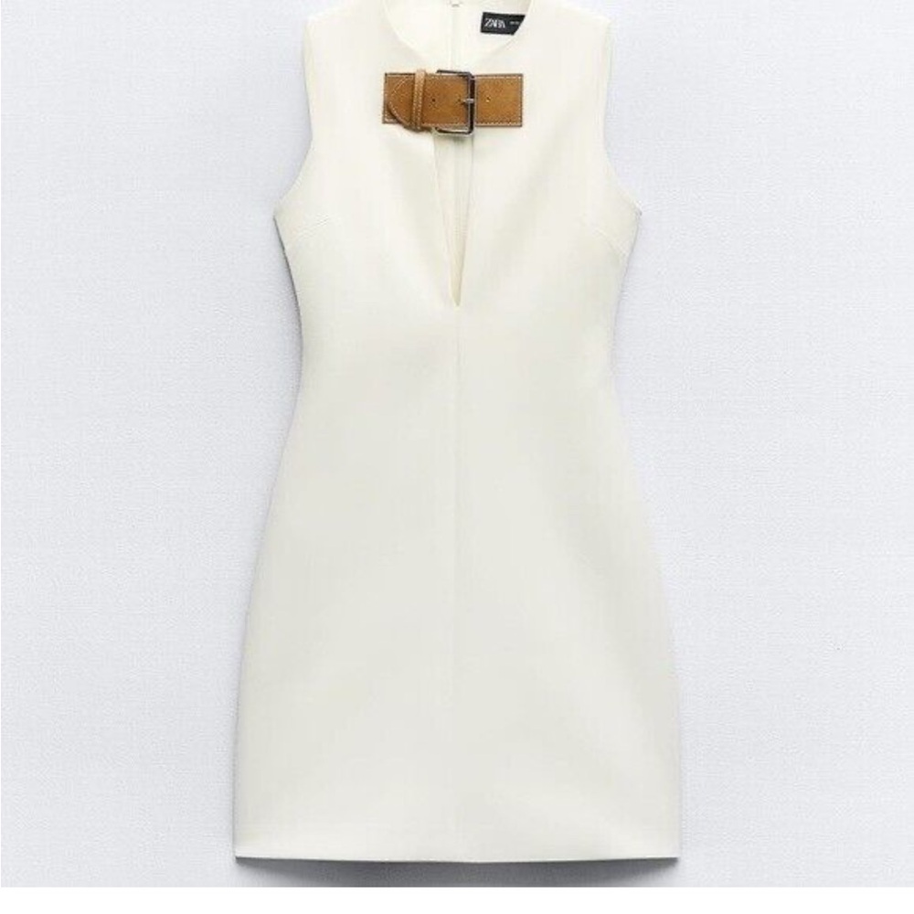 Zara mini buckle white fitted dress with tab